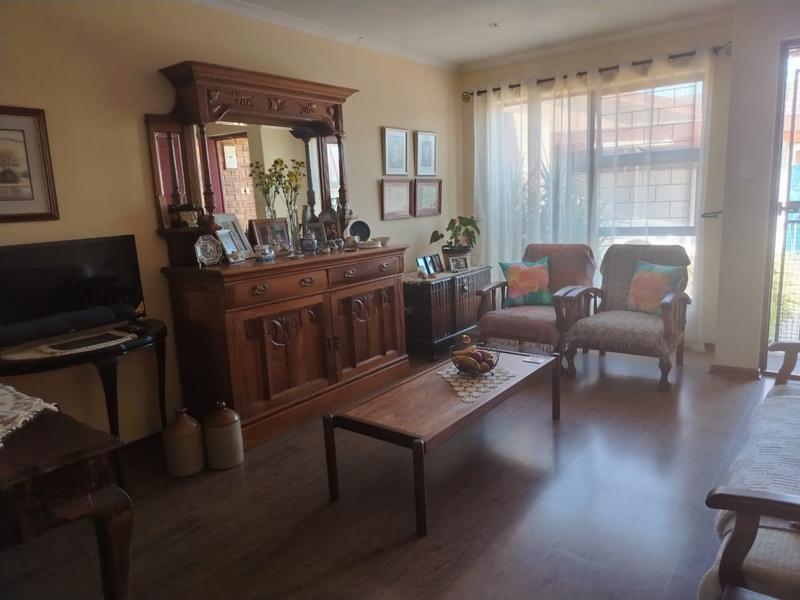 2 Bedroom Property for Sale in Amandelrug Western Cape
